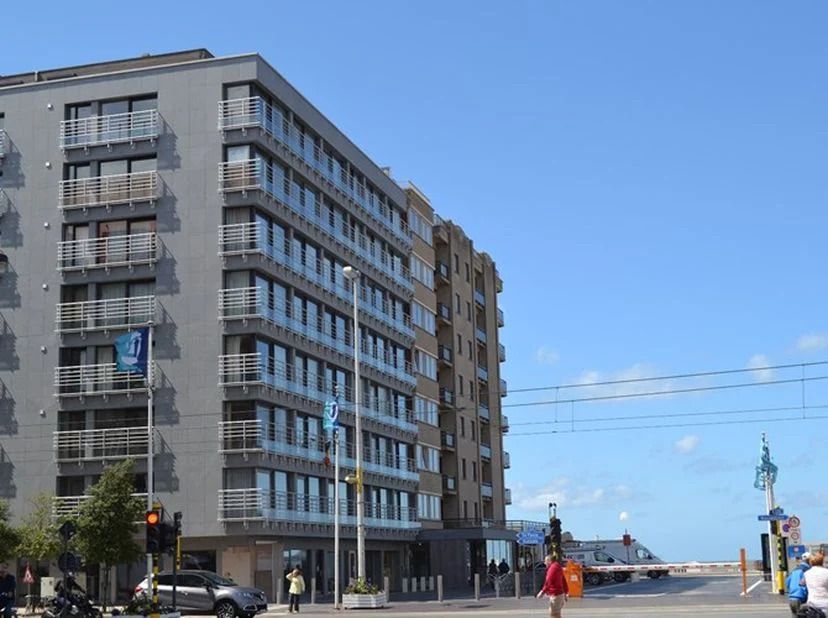 1/ Afgesloten bergruimte 22m² te huur voor opbergen van fietsen, terrasmeubilair, surfmateriaal, enz...&lt;br /&gt;
Te huur à € 80 / maand  NOG BESCHIKBAAR&lt;